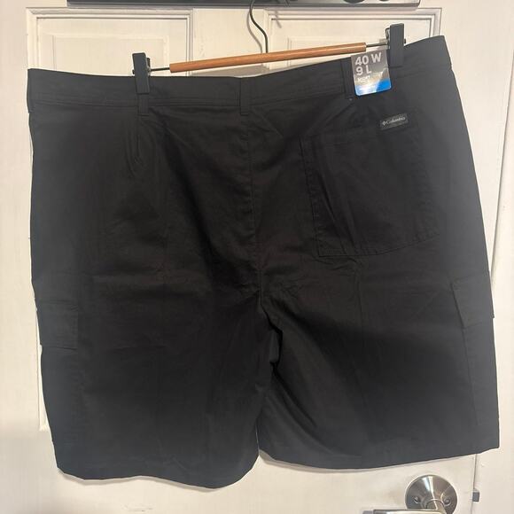 Columbia Men’s Cargo Shorts - size 40 - Picture 2 of 4